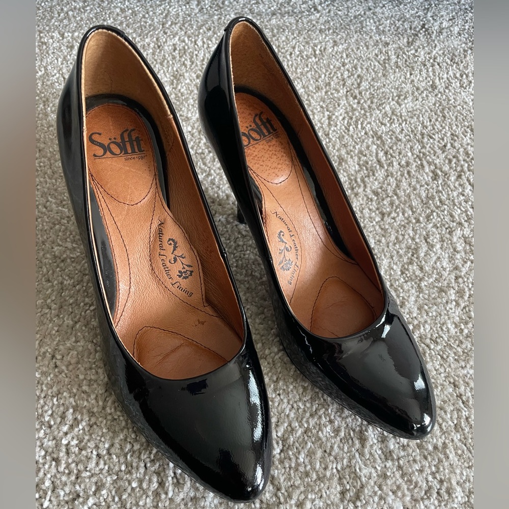 Sofft Women's Pump Heel Size 8M Black Patent Dress Shoe Slip On